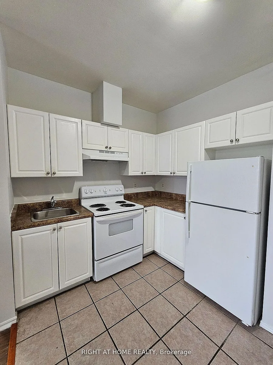 Building Photo - 1801 Eglinton Ave W #307