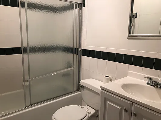 Rented by 18 REALTY | media 4