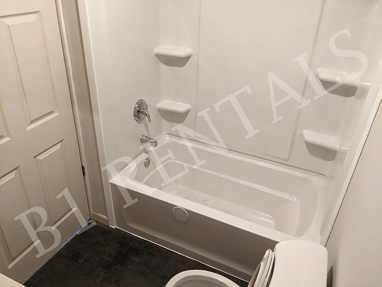 311 S Obrien St — Photo 4