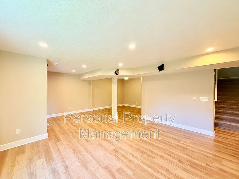 14317 NE 40th Cir — Photo 31