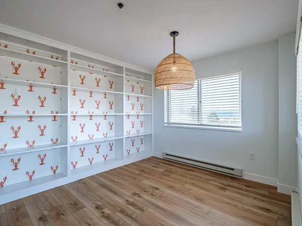 148 Breakwater Drive #305, South Portland, ME 04106