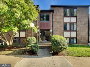 9719 Kings Crown Ct APT 202, Fairfax, VA 22031