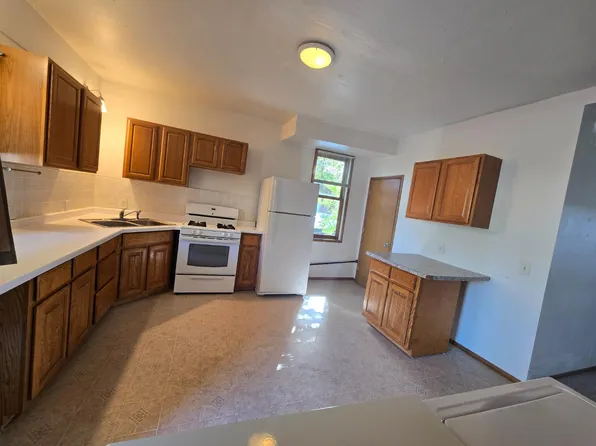 1006 E 2nd St, Merrill, WI 54452