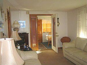5th image of 87 Saint Johns Ave