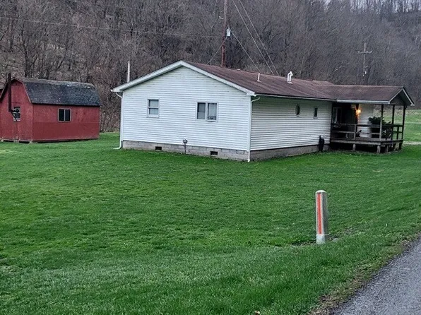 474 Iron Rock Rd, Waynesburg, PA 15370