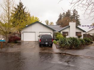 2891 Applewood Ln, Eugene, OR 97408
