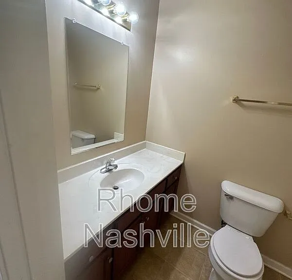 1913 Ozark Ct — Photo 8