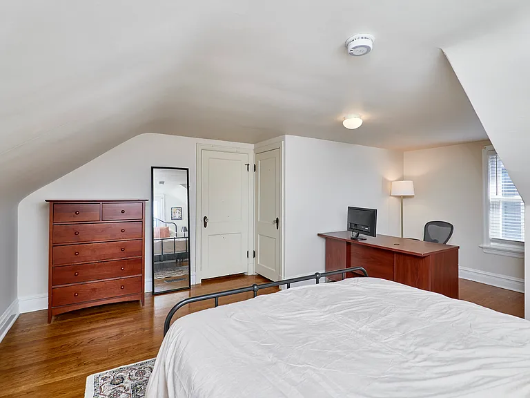 5210 Pernod Ave — Photo 35