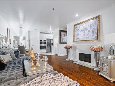 2865 Lenox Rd NE APT 211, Atlanta, GA, 30324