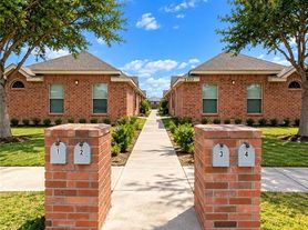 2112 W Western Dr