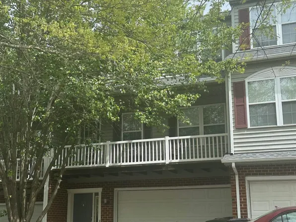 505 Silver Leaf Dr, Christiansburg, VA 24073