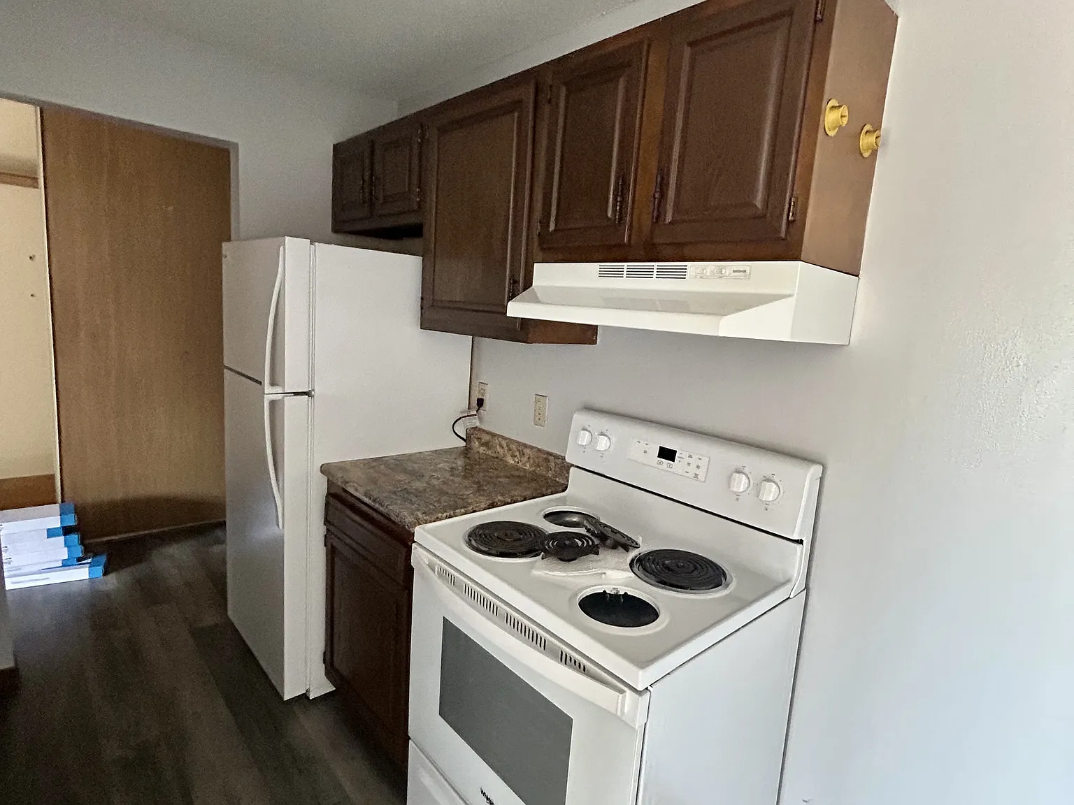 2 bed, $1,300 — Photo 2