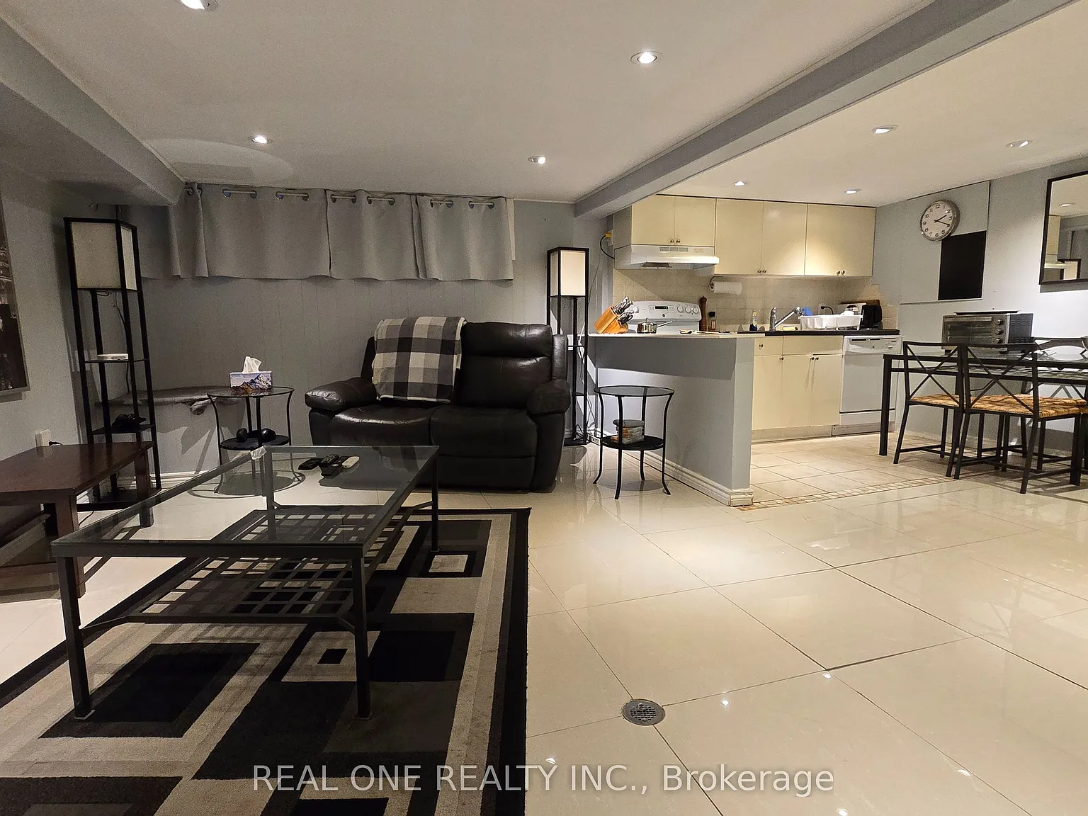 2 bed, $1,550 — Photo 4