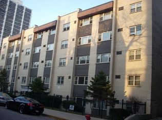 3161 N Cambridge Ave #215, Chicago, IL 60657