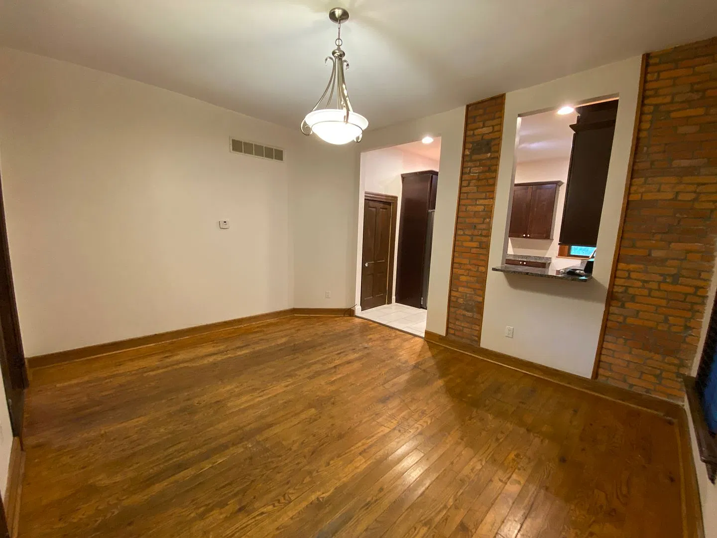 King Ave 53-55 CR — Photo 4
