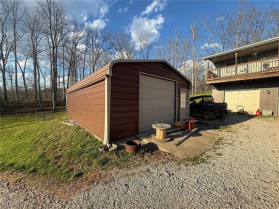 5th image of 285 Anderson Rd