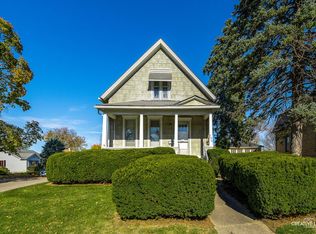 790 Wing St, Elgin, IL 60123