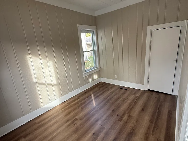 1414 Central St — Photo 9