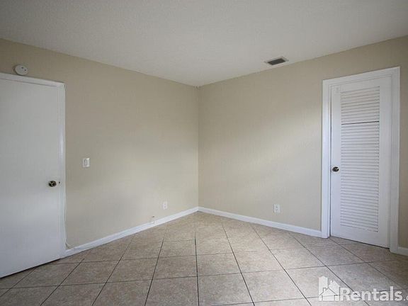 5th image of 1755 Forest Hill Blvd APT 32