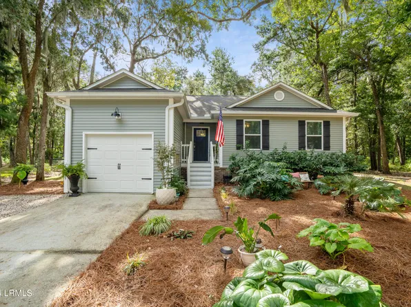 9 Arbor Ln, Saint Helena Island, SC 29920