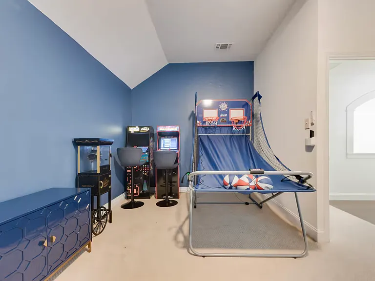 5795 Brighton Ct — Photo 45