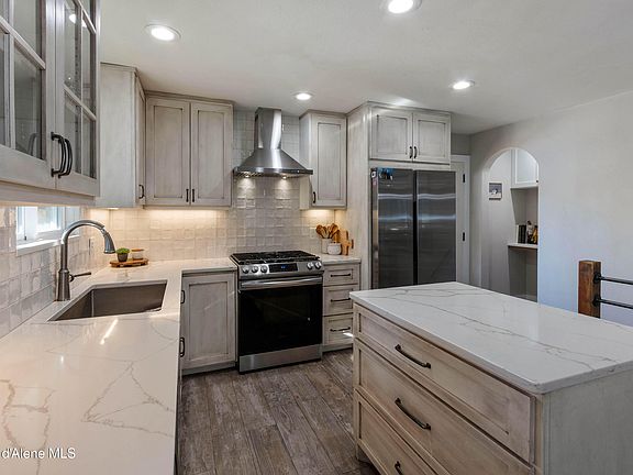 3rd image of 35 Norway Lodge Heights Rd