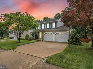 4469 Edsall Dr, Woodbridge, VA 22193