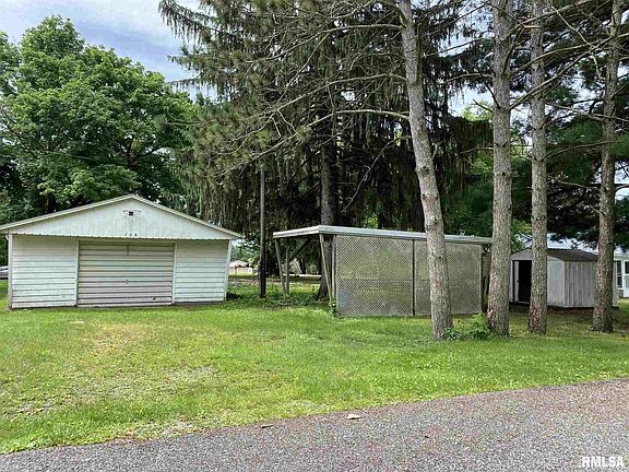 2nd image of 158 Lake Warren Dr