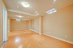 166 Bur Oak Ave — Photo 10