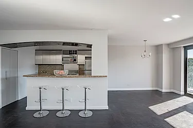 Rented by R New York