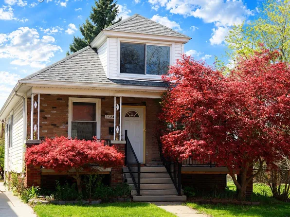 2624 10th St, Wyandotte, MI 48192