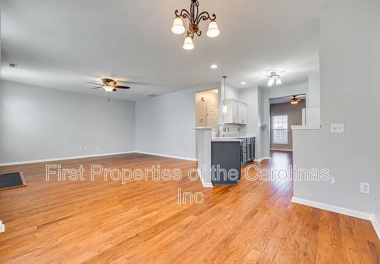 618 Bayou Cir — Photo 12