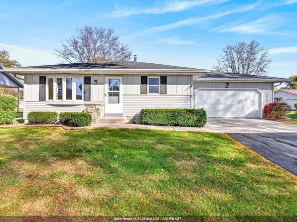 31 Heritage Ln, Fond Du Lac, WI 54935