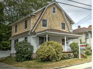 24 Hall St, Ansonia, CT 06401