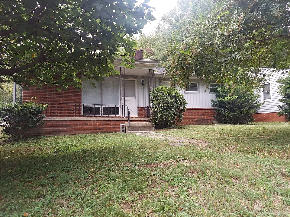 1123 Tabor St