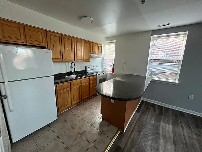 Parkside Manor — Photo 21
