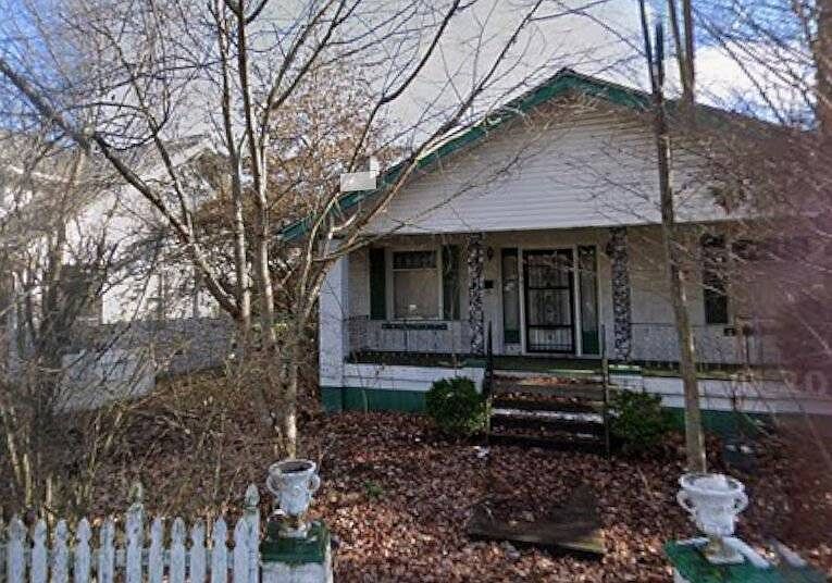 2nd image of 105 Lavender St