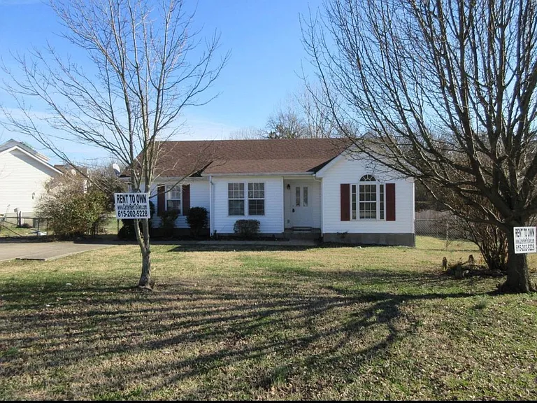 1551 Ridgemont Dr — Photo 5