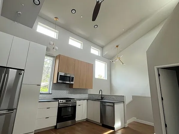 913 Duncan Ln #102, Austin, TX 78705