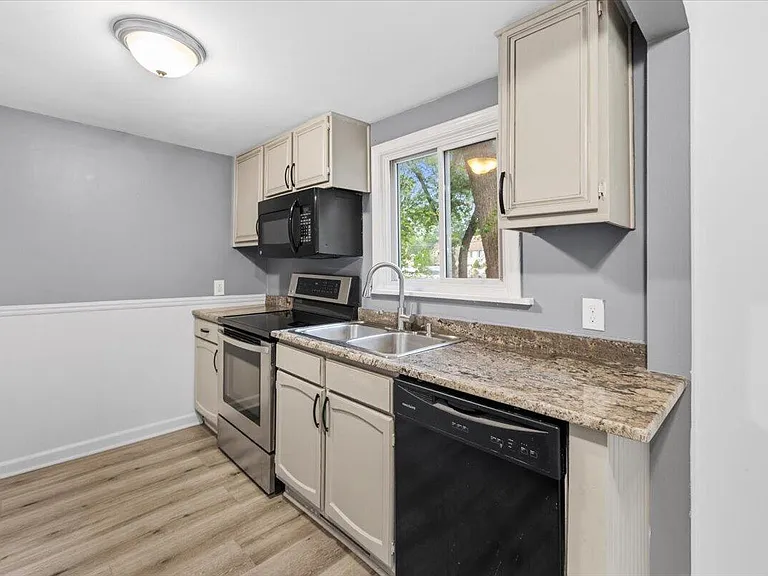9535 Listeria St — Photo 26