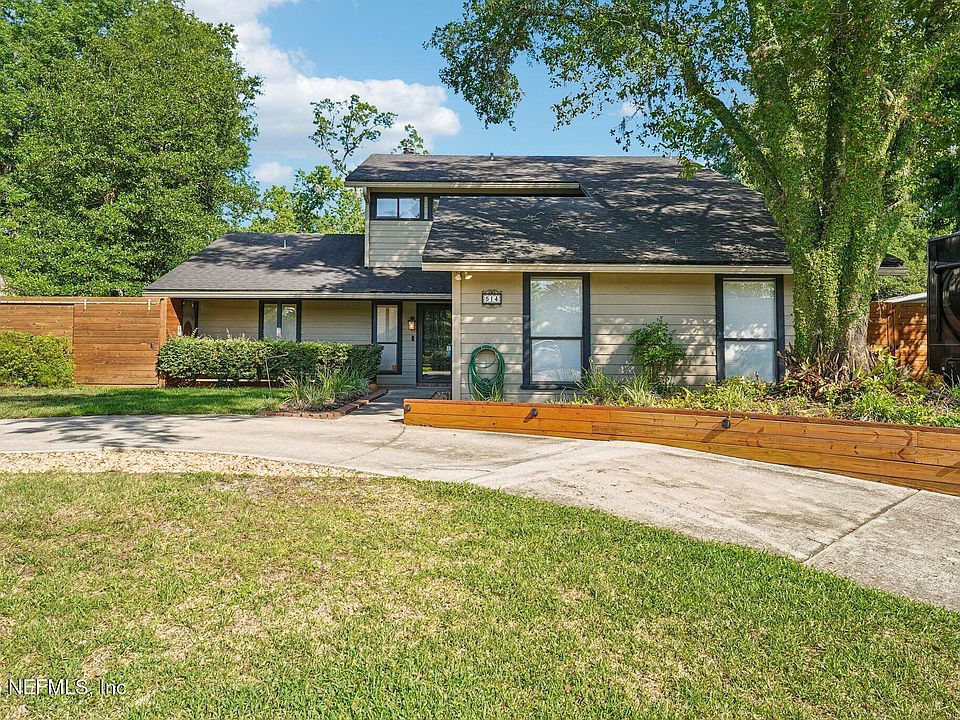 1st image of 514 LOS PALMAS Drive