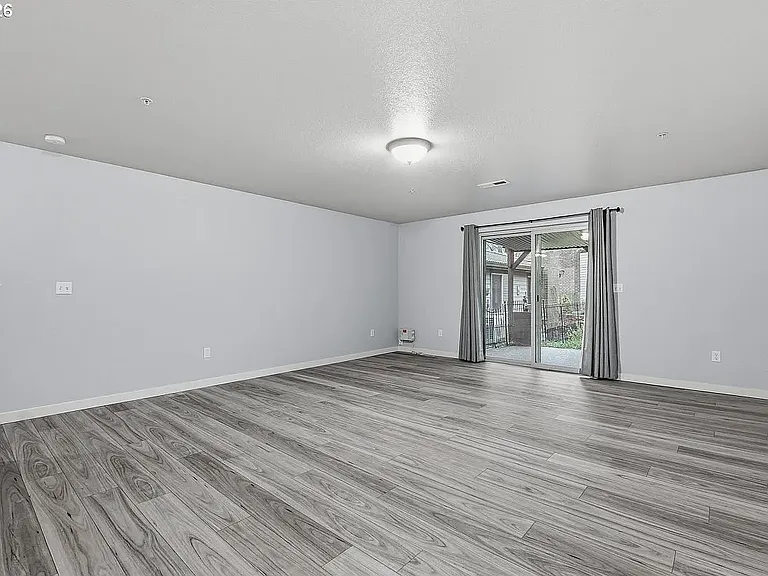 7704 SW Cresmoor Dr — Photo 33