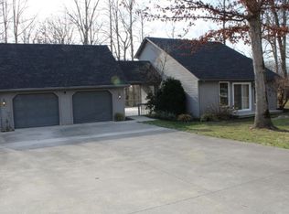 102 Back Ln, London, KY 40741