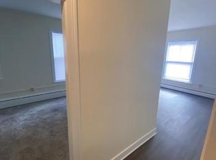 12 Clarke St #3, Burlington, VT 05401
