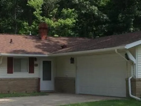 407 Firefly Dr, Trail Creek, IN 46360