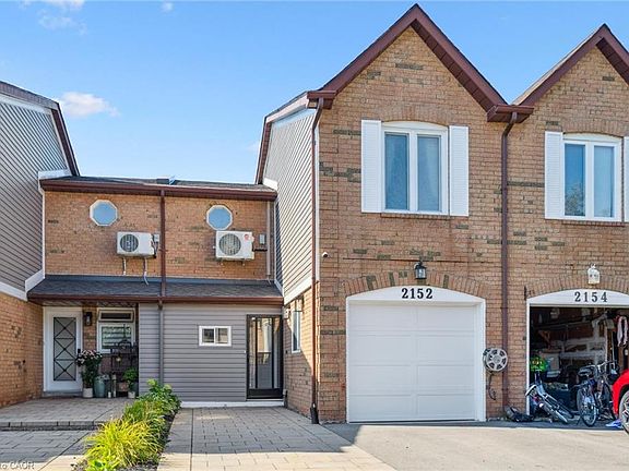 3rd image of 2152 Pelee Blvd