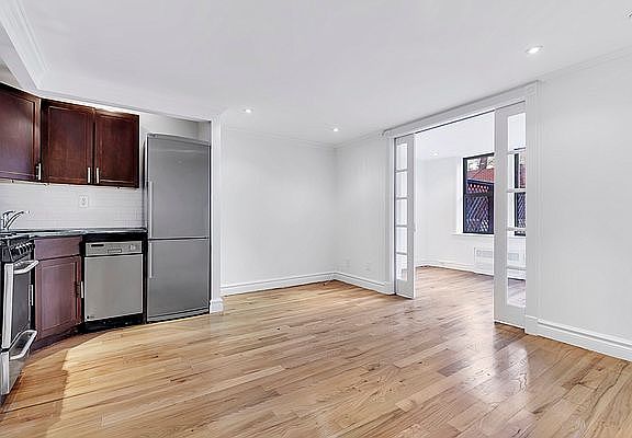 2nd image of 344 E 85th St APT La