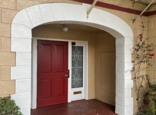 5527 Shattuck Ave #201, Oakland, CA 94609