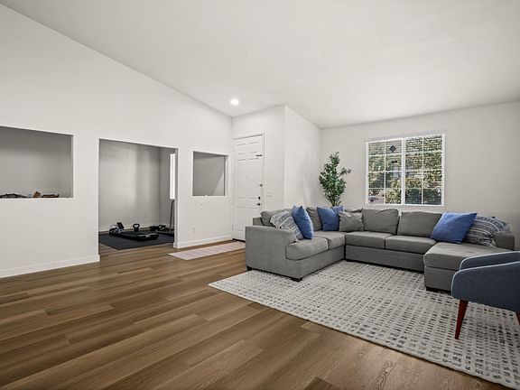 4th image of 2710 Sebastan Ln