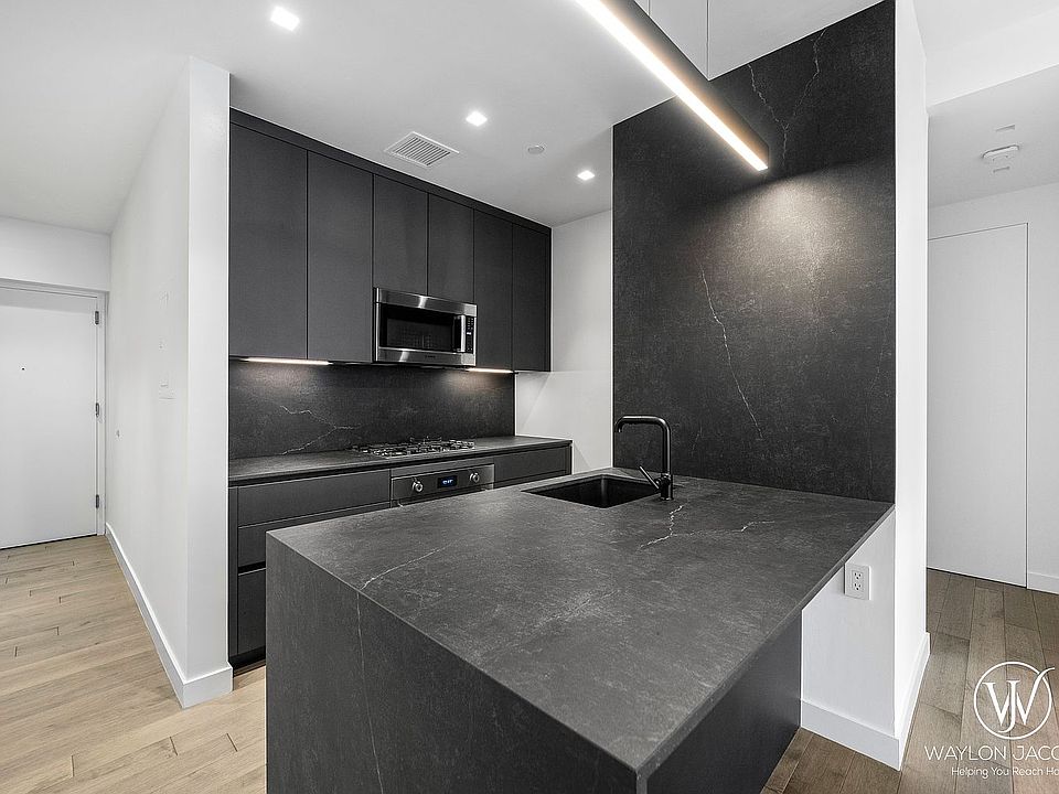 1st image of 101 W 24th St APT 16H
